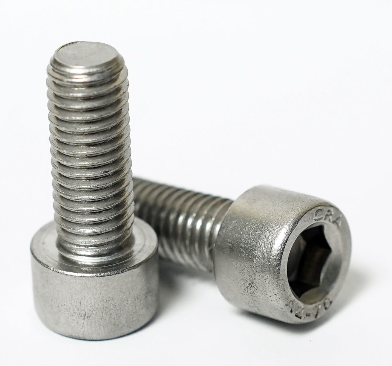 Socket bolts